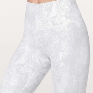 Lululemon Wumder Under Women's High-Waisted White Patterned Leggings